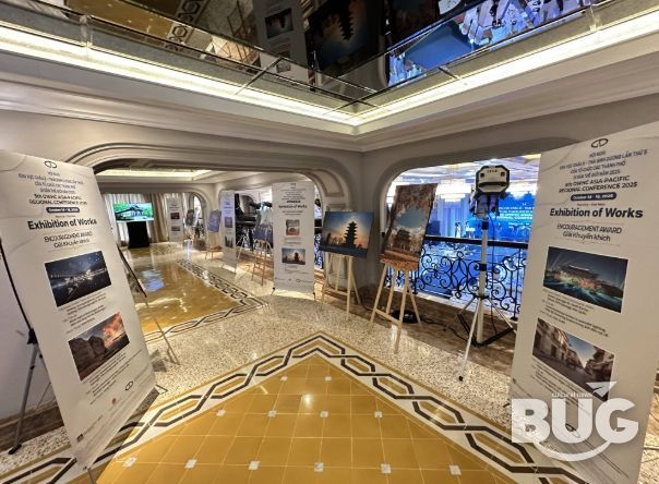 경주시 세계유산도시기구 아·태지역사무처가 베트남 후에시에서 열린 ‘제5차 세계유산도시기구 아·태지역총회’ 기간 중 ‘2025 OWHC-AP 세계유산도시 콘텐츠 공모전’ 수상작 전시회를 열고 있다.