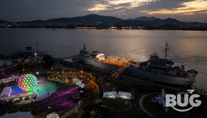 김포시가 25일 김포함상공원 및 대명항 일대에서 ‘2025 김포 선셋 페스타 위드 로컬푸드 다이닝’ 행사를 개최했다.