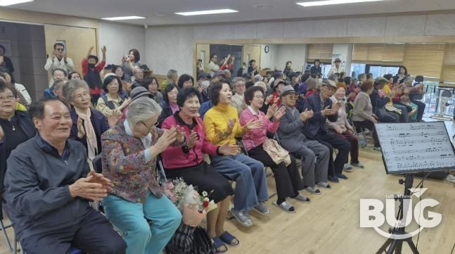 안양시 동안치매안심센터, 치매가족 힐링 프로그램 ‘동치美 가을음악회’성료