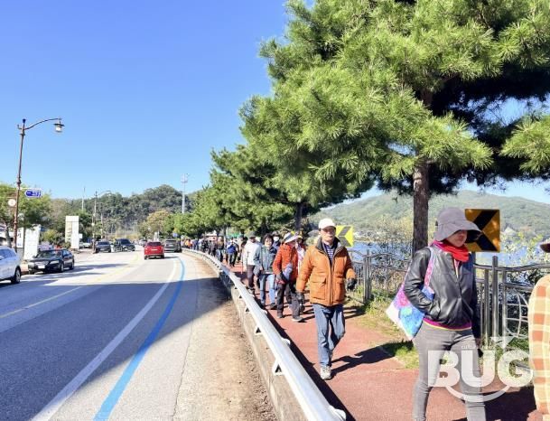 충주시,‘2025년 중앙탑면 주민 한마음 걷기행사’ 개최