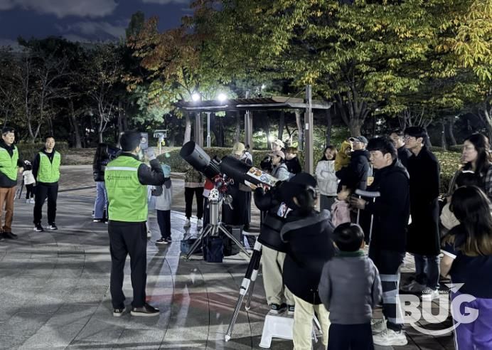 수원시 장안구 정자1동 주민자치회, '달보기 별보기' 행사 개최