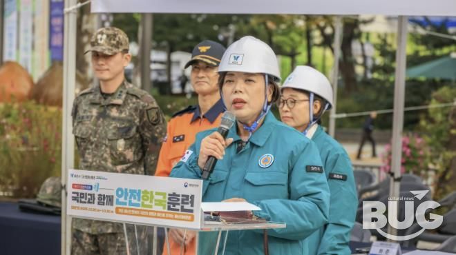 2025 재난대응 안전현국훈련에서 신계용 시장이 발언하고 있다