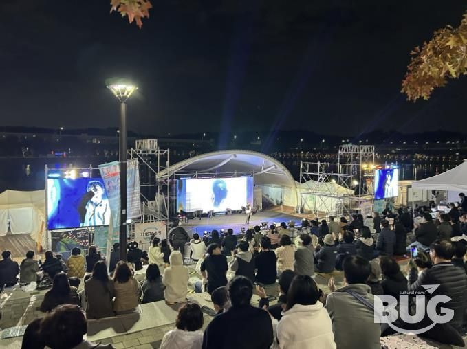 가을 감성 물든 시흥시 은계호수공원, 2천여 명 시민 함께한 '제2회 시흥 뮤직페스티벌' 성황