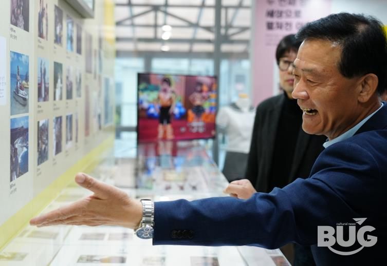 제5회 성북 마을기록 전시 ‘가족, 내마음속 책갈피’16일까지 선보여