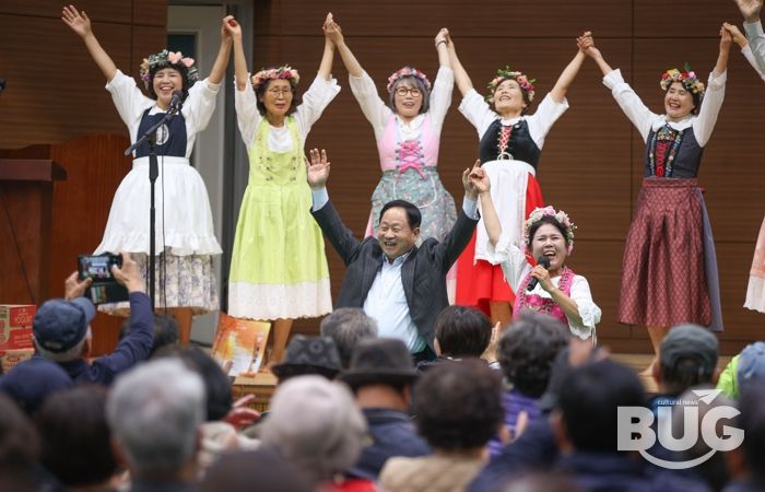 주광덕 남양주시장, ‘퇴계원힐스테이트 건강걷기대회 & 힐링음악회’에 참석해 주민들과 소통 이어가
